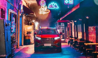 12v电瓶可以给汽车搭电吗 220v能给汽车搭电吗