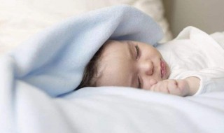 三个月宝宝老是干呕吐（三个月宝宝老是干呕吐奶间歇性腹痛是怎么回事）