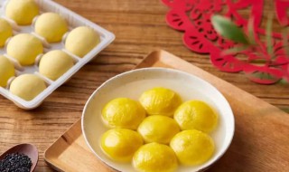 如何和出黄颜色的面（用什么和面能变成黄色）