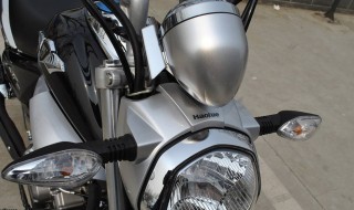 豪爵摩托车换挡处漏机油（豪爵摩托车漏机油怎么办）