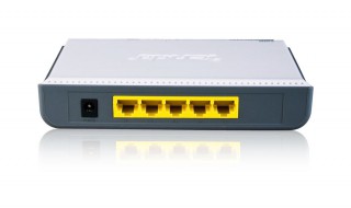 交换机链接到路由器lan口没网了（交换机连接路由器没网）