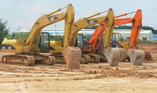 挖掘机更换液压油的步骤 挖掘机液压油更换方法