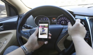 汽车后视镜碎了怎么办 后视镜碎了图片