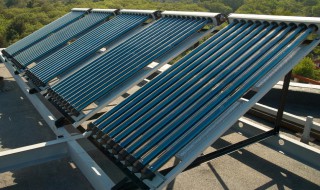 太阳能按加热显示漏电（太阳能按加热显示漏电是什么原因怎么维修）