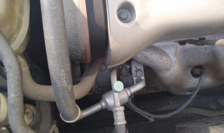 传祺ga5后减震器怎么更换（传祺ga5后减震怎么拆）