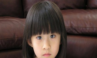 女宝刘海的简单剪法 女宝刘海的简单剪法图片