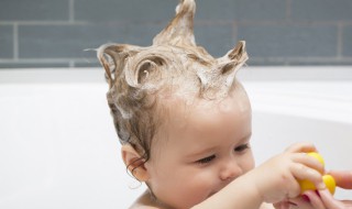 如何给宝宝洗澡及注意事项 给小宝宝洗澡的注意事项