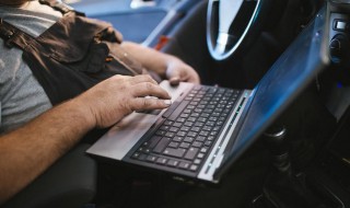 win7电脑夜间模式设置方法（电脑夜间模式怎么设置方法）