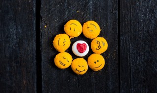 晚上对女朋友发暖心的话 适合深夜给女朋友的暖心话