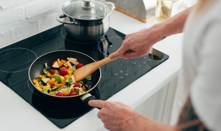 腊肉香菇焖饭的做法窍门 香菇腊肉焖饭怎么弄