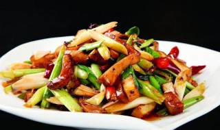 蘑菇炒蒜苗如何做 蘑菇炒蒜苗如何做才好吃