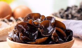 黄花木耳炒鸡蛋怎么做 黄花木耳炒蛋如何做