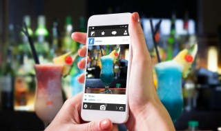 手机怎么用u盘（手机怎么用u盘存东西）