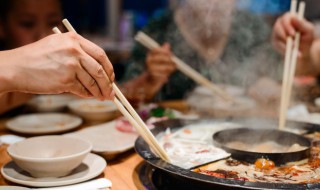 鸡爪火锅的做法大全集（鸡爪火锅的做法大全集视频）