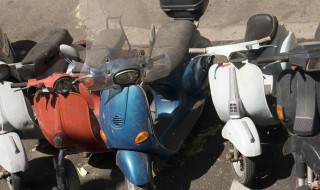 电动车新电瓶正确充电的方法是什么（电动车新电瓶应该怎么充电）