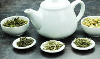 黄山毛峰茶叶冲泡（黄山毛峰茶叶冲泡出来的颜色深好还是浅好）