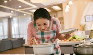 土鸡汤的做法 板栗炖土鸡汤的做法