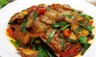 小炒回锅肉的做法（小炒回锅肉的做法窍门）