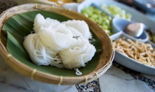 肉酱米粉的做法（肉酱米粉的做法饭店）