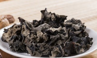 黑木耳炒肉皮怎么做好吃（黑木耳炒肉怎样做好吃）