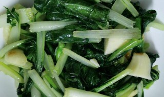 蒜炒匙羹白的做法（炒白合用蒜）