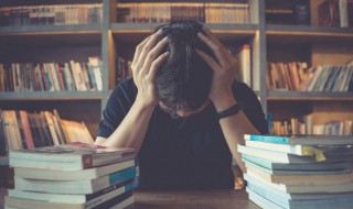 左襢的意思（左阝的意思）