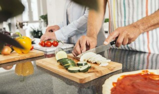 脑梗不能吃什么（脑梗不能吃什么食物和水果）