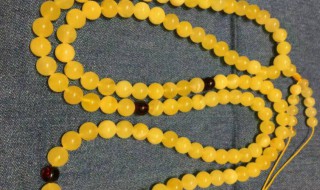 蜜蜡的功效和作用有哪些（蜜蜡的功效和作用有哪些呢）