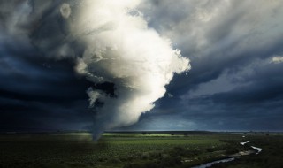 梦见刮大风是吉兆吗（梦见刮大风预兆什么）