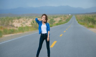 梦见自己走夜路什么兆头（梦见自己晚上走夜路害怕）