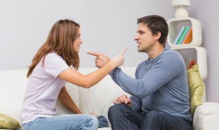 梦见自己很生气大声地骂人预示什么 梦见自己很生气在骂人