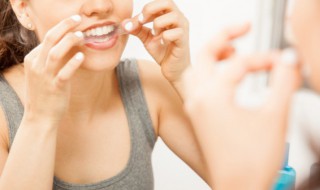 梦见从牙缝里拽出东西是什么征兆（梦见从牙缝拽出好多东西源源不断）