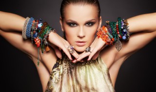 梦见很多饰品预示什么（梦见很多饰品是什么意思）