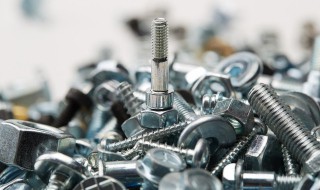 十字螺丝滑丝了怎么取出来 十字螺丝滑丝怎么拧下来