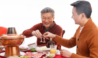 给长辈敬酒说什么（给长辈敬酒说什么成语）