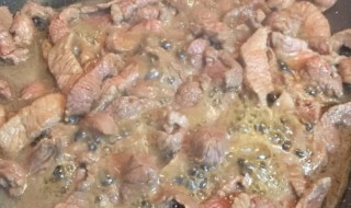 炒羊肉放酱油吗 炒羊肉放酱油吗怎么做