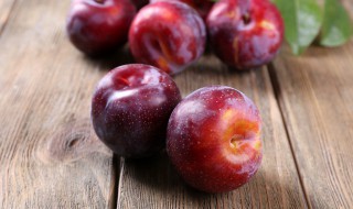 李子什么品种最好吃最甜（什么品种的李子最好吃最甜）
