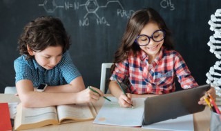 梓怎么读是什么意思（梓怎么读是什么意思呢）