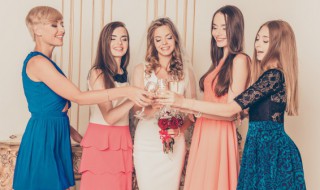 适合伴娘说的婚礼祝福语 适合伴娘说的婚礼祝福语有哪些