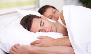 梦到门牙掉四颗是什么预兆（梦到门牙掉四颗是什么预兆女人）