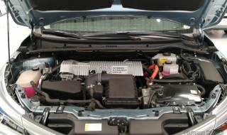 卡罗拉双擎火花塞多久更换（卡罗拉双擎什么时候换火花塞）