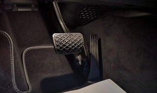 汽车不打火有刹车吗（汽车不点火有刹车吗）