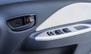 大众凌渡怎样从里面把门锁住 大众凌渡怎样从里面把门锁住的