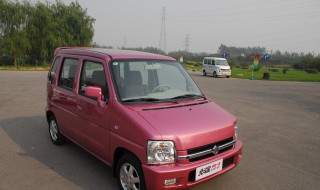 昌河北斗星和铃木北斗星有什么区别 昌河铃木北斗星和铃木北斗星哪个好