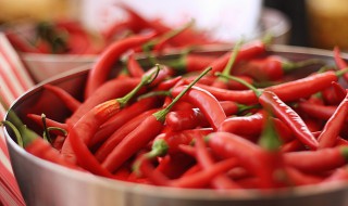 骨折愈合不吃什么（骨折愈合不吃什么食物）