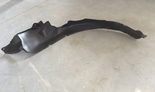 前轮叶子板内衬拆卸步骤 前轮叶子板内衬拆图解