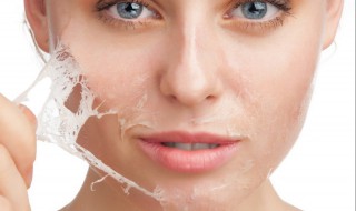 为什么化妆会搓泥（为什么化妆会搓泥的原理）