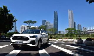 哈弗M6后门板怎么拆（哈弗m6门板拆装视频）