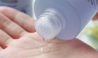 乳液后还要用面霜吗（乳液以后还要用面霜吗）