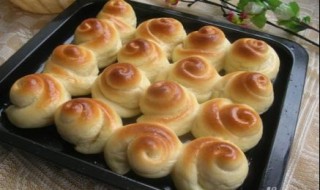 家庭烤箱烤面包的做法（家庭烤箱烤面包的做法视频）